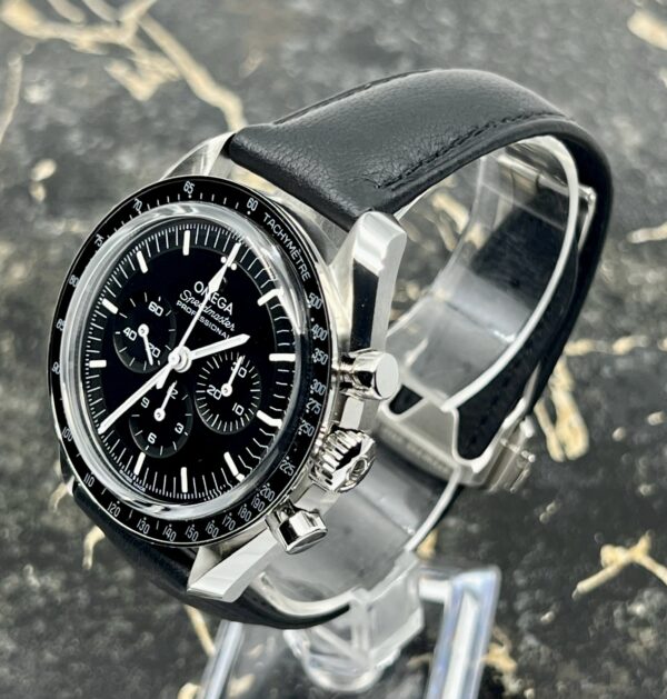 Omega Speedmaster Professional Moonwatch - 42mm - Leather - New 2025