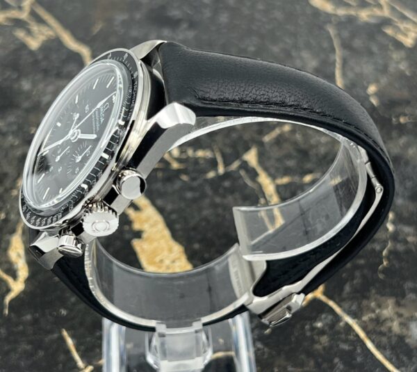 Omega Speedmaster Professional Moonwatch - 42mm - Leather - New 2025