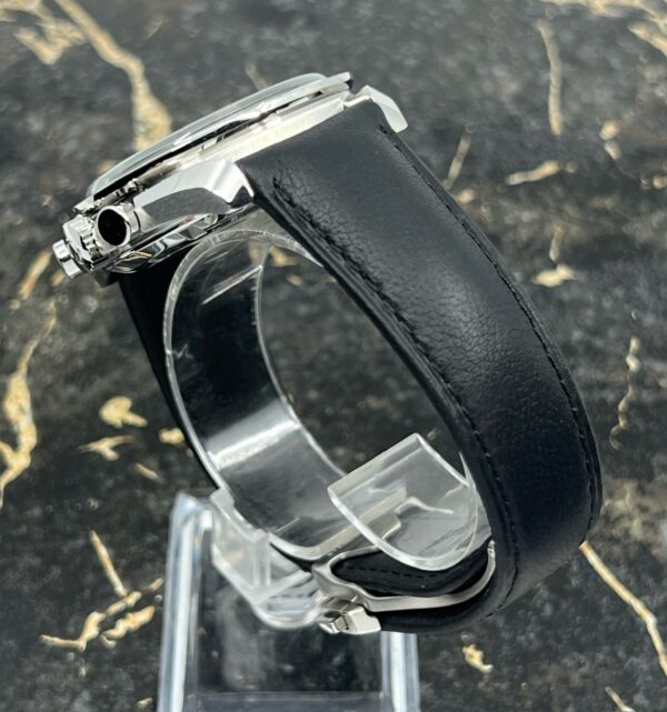 Omega Speedmaster Professional Moonwatch - 42mm - Leather - New 2025