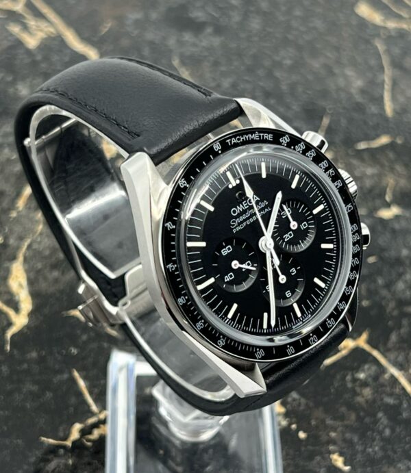Omega Speedmaster Professional Moonwatch - 42mm - Leather - New 2025