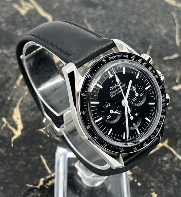 Omega Speedmaster Professional Moonwatch - 42mm - Leather - New 2025