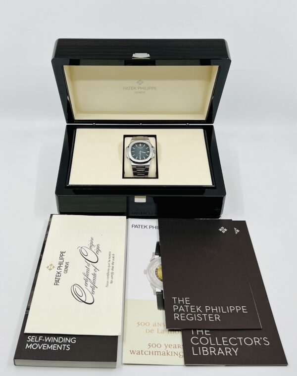 Patek Philippe Nautilus - 5711/1A-001 - Steel