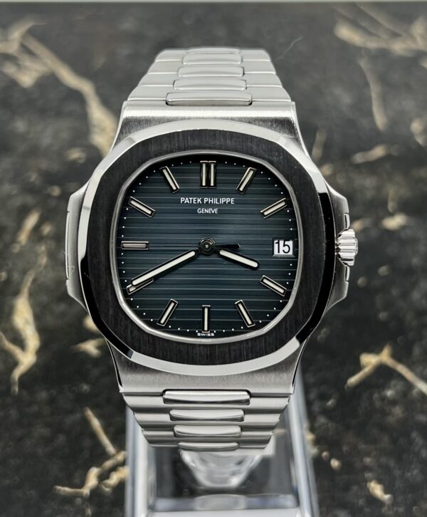 Patek Philippe Nautilus - 5711/1A-001 - Steel