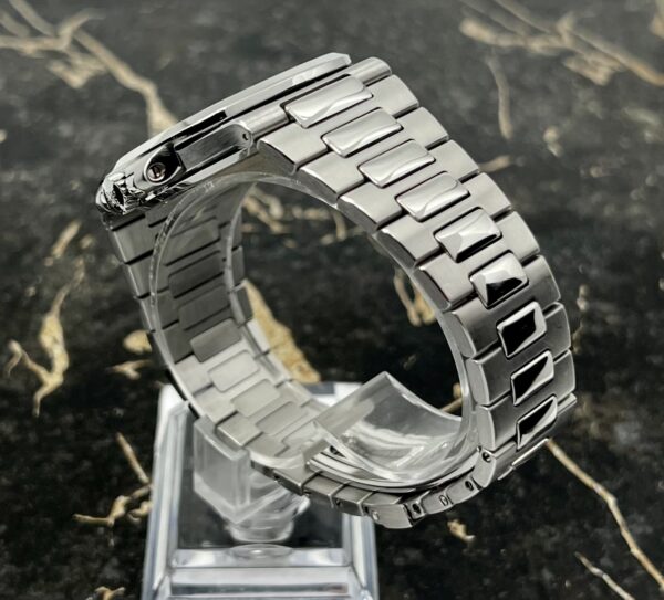 Patek Philippe Nautilus - 5711/1A-001 - Steel
