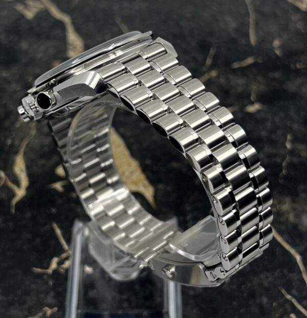 Omega Speedmaster Professional Moonwatch - New 2025