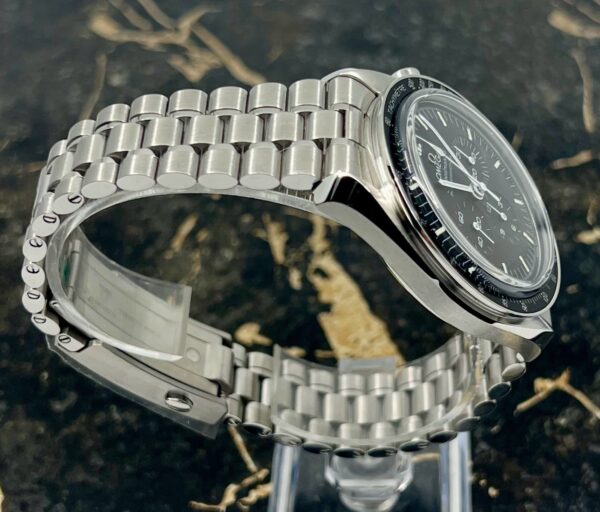 Omega Speedmaster Professional Moonwatch - New 2025