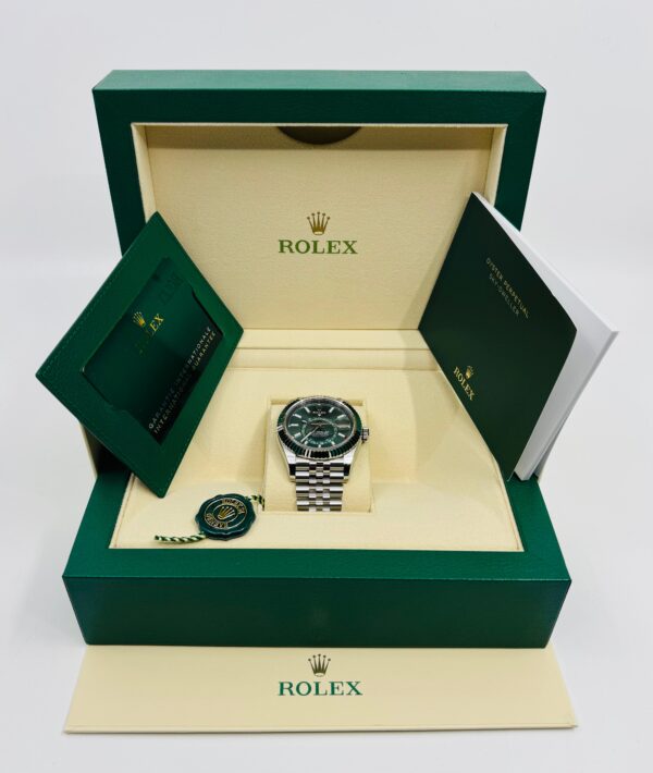 Rolex Sky-Dweller 336934-0002 - Green Dial - Jubilee - 2025 NEW
