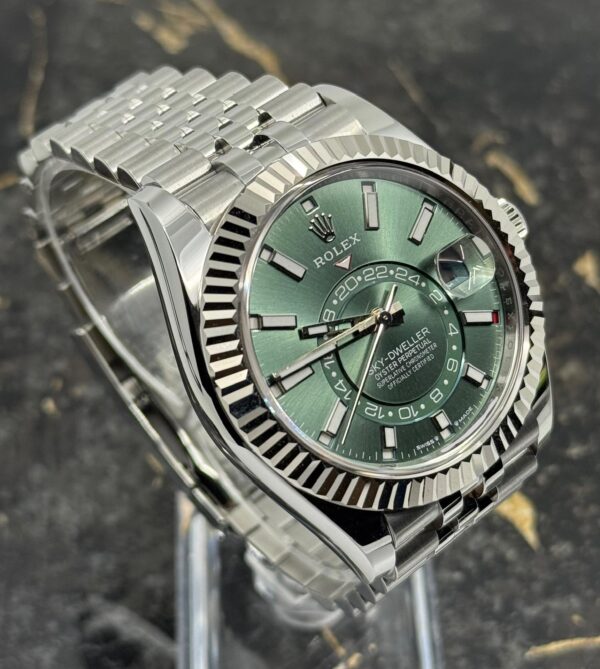 Rolex Sky-Dweller 336934-0002 - Green Dial - Jubilee - 2025 NEW
