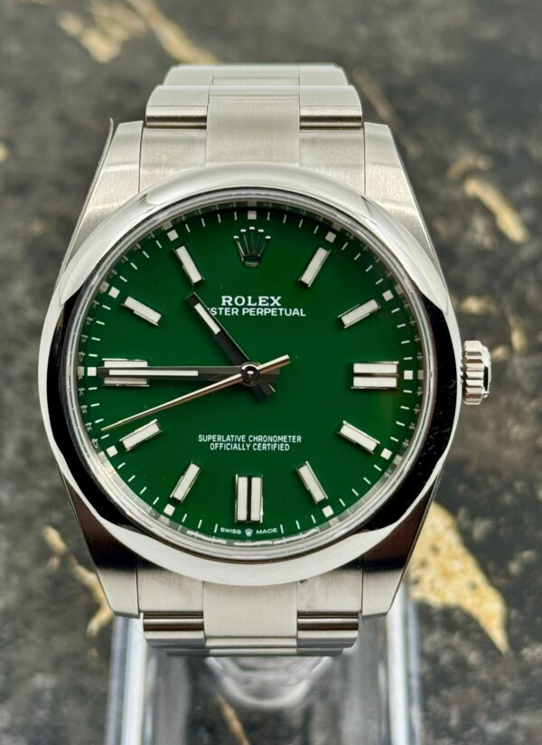 Rolex Oyster Perpetual 41 - 124300 - Green - New - Full stickers