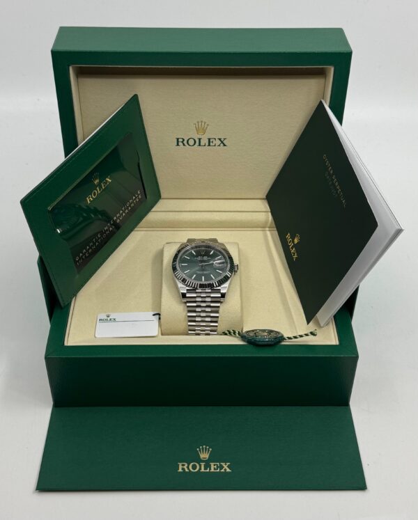 Rolex Datejust 41 - Green Dial - 126334 - Jubilee - New 2025