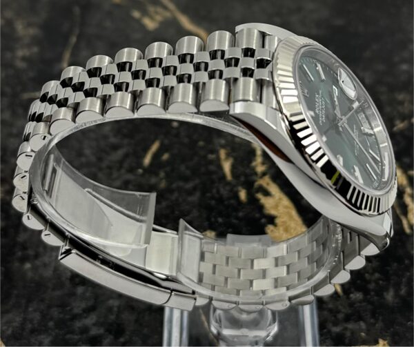 Rolex Datejust 41 - Green Dial - 126334 - Jubilee - New 2025