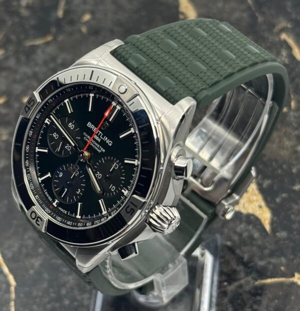 Breitling	Chronomat B01 42mm - Green Dial - AB0134101L2S1 - New 2025