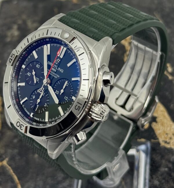 Breitling	Chronomat B01 42mm - Green Dial - AB0134101L2S1 - New 2025