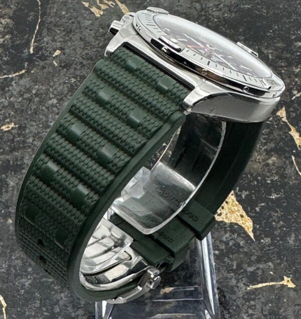 Breitling	Chronomat B01 42mm - Green Dial - AB0134101L2S1 - New 2025
